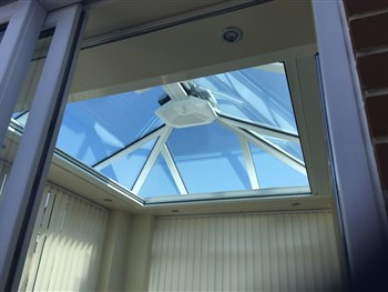 Orangery roof zip screen blind